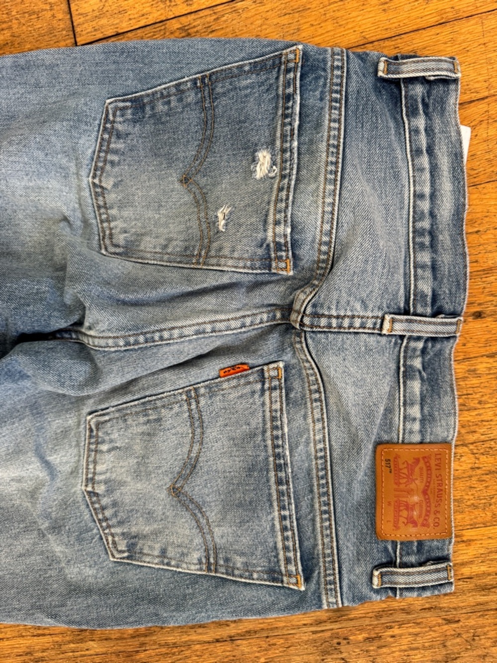 Levi's 517 Blue Denim Jeans with Leather Patch - Picture 4 of 4